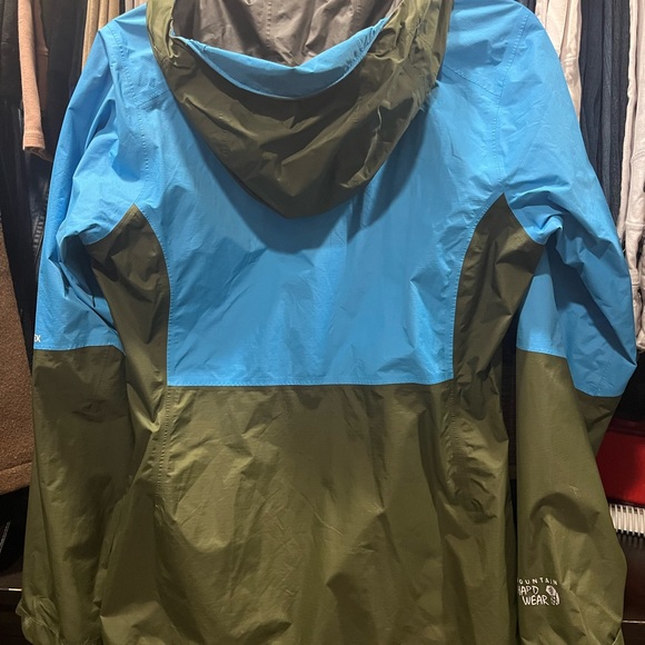 New/ Never Warn or Washed >Mountain Hardware Gore-Tex size S/P - Picture 3 of 11
